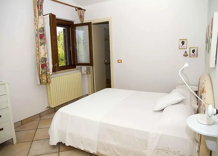 Majesi Willa Casarano